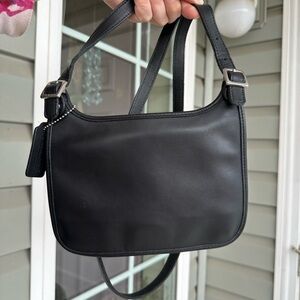 Small vintage Coach hippie flap style 9142 year 2000